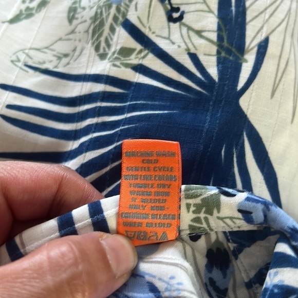 Newport Isle Blue/White Hibiscus Hawaiian Short Sleeve Button Up Shirt Size S - Picture 10 of 12